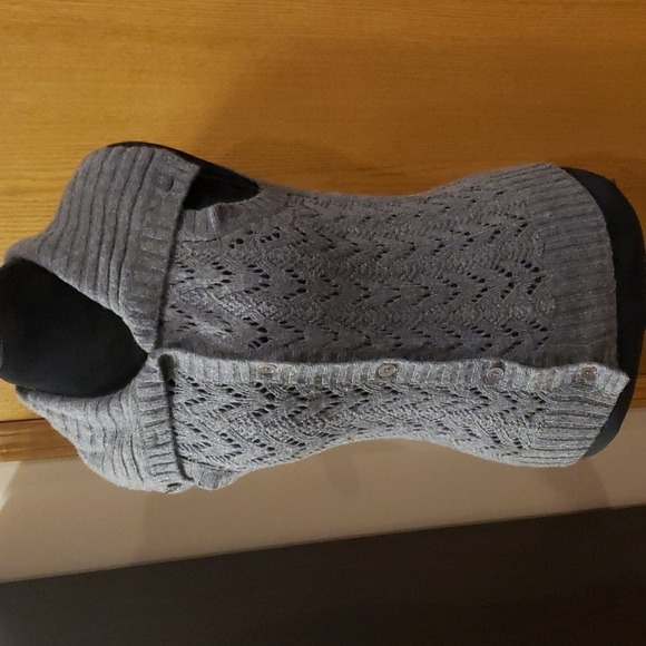 Talbots wool blend wide collar sweater vest grey button up - Picture 2 of 6